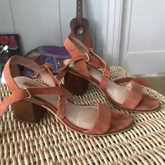 Top shop strap lace up heeled sandal! - Picture 2 of 3